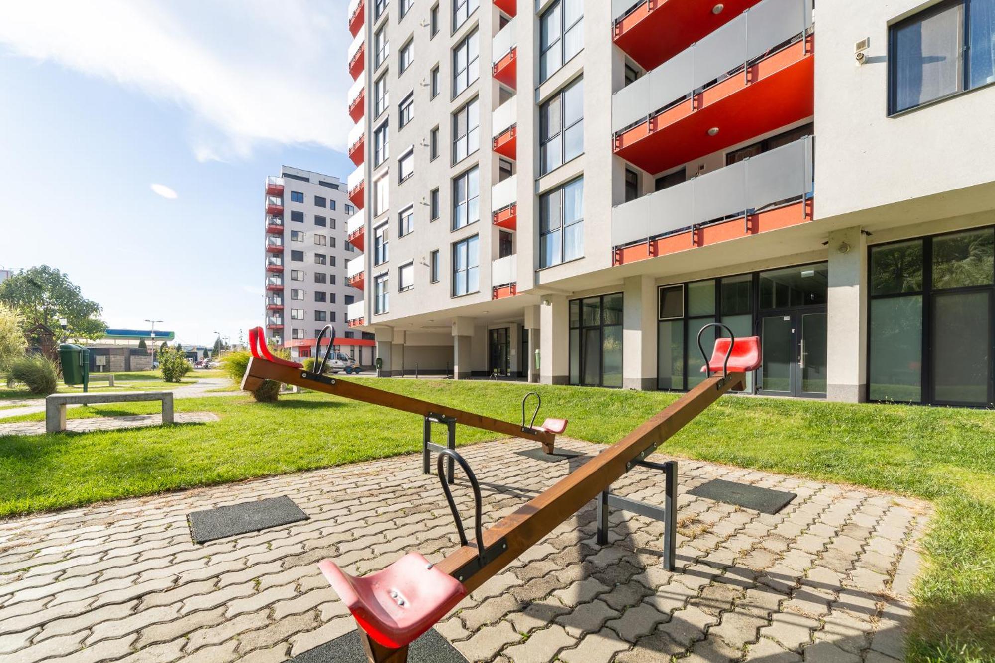 Ari Blue Apartment Ared In Kaufland Complex Арад Екстер'єр фото